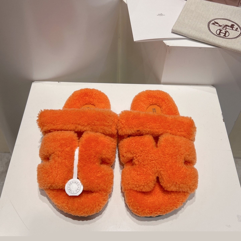 H**mes slippers